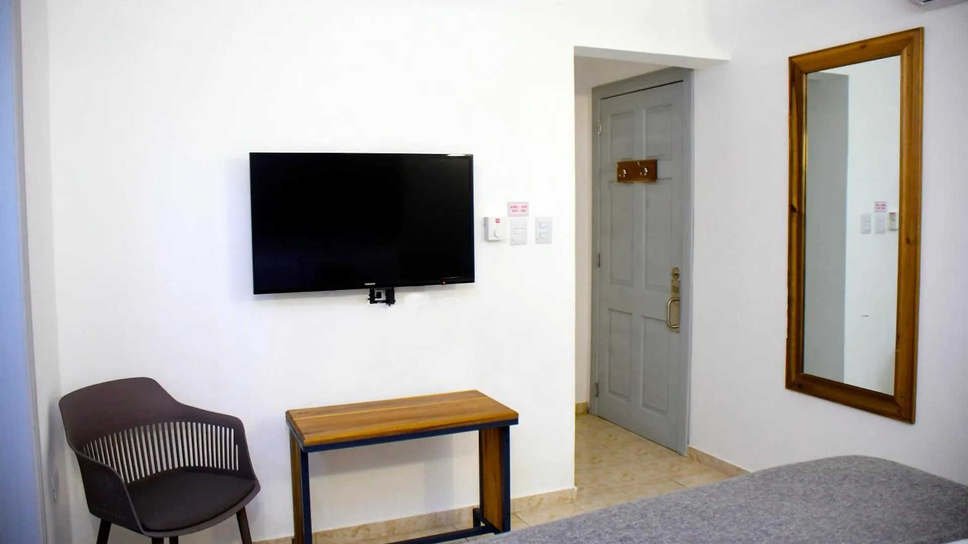 Hostal Marina Samana Hotel